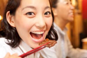 ブログ |焼肉ホルモンぎゅうた姫路本店 8 焼肉を楽しむお客様|焼肉ホルモンぎゅうた姫路本店