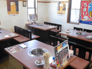 ブログ |焼肉ホルモンぎゅうた姫路本店 6 焼肉ホルモンぎゅうた姫路本店の店内(テーブル席)